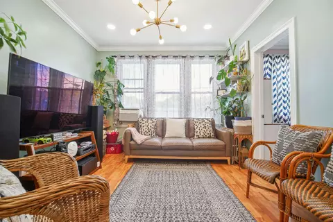 133 Roosevelt Ave, Jersey City, NJ 07304