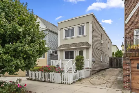 95 W 47th St, Bayonne, NJ 07002