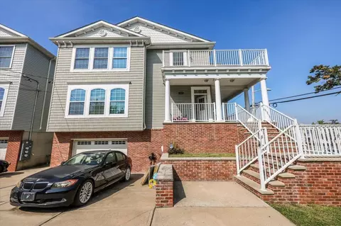 113-115 Trask Ave, Bayonne, NJ 07002