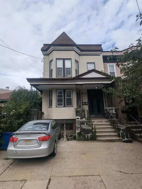 174 Bowers St, Jersey City, NJ 07307