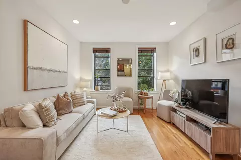 123 Washington St #2R, Hoboken, NJ 07030