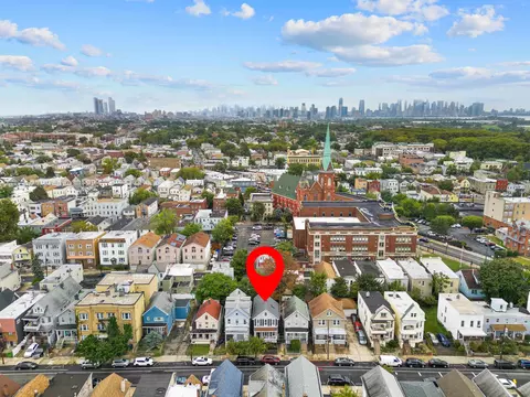 184 Pearsall Ave, Jersey City, NJ 07305
