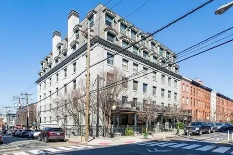 600 Hudson St #1A, Hoboken, NJ 07030