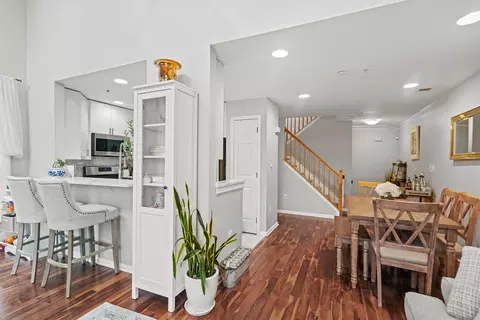 162 Lydia Dr, Guttenberg, NJ 07093