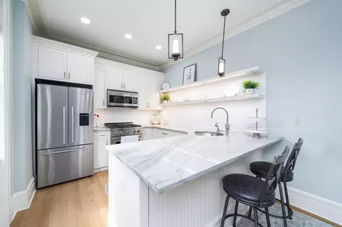 300 Park Ave #5, Hoboken, NJ 07030