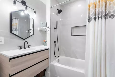 281 Central Ave #3B, Jersey City, NJ 07307