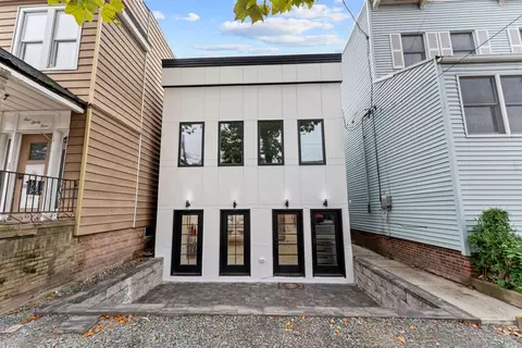 132 Irving St, Jersey City, NJ 07307