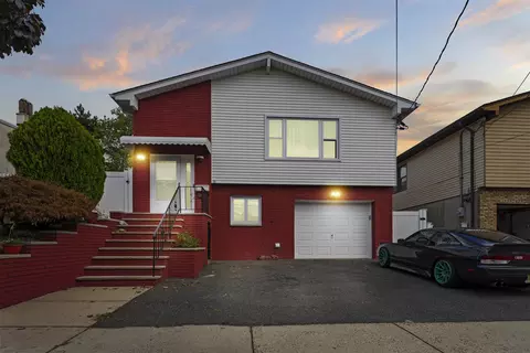 142 Huber St, Secaucus, NJ 07094