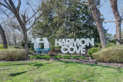 288 Sunset Ky #288, Secaucus, NJ 07094