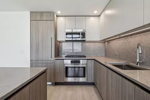 155 Bay St #1402, Jersey City, NJ 07302