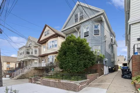 20 W 48th St, Bayonne, NJ 07002