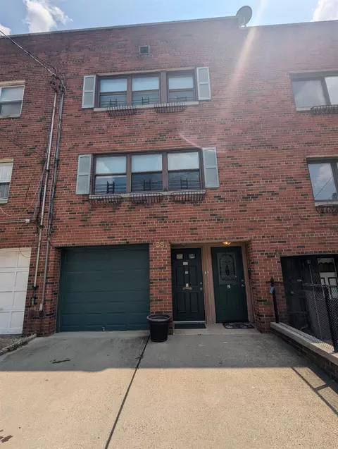 86 Palisade Ave, Jersey City, NJ 07306