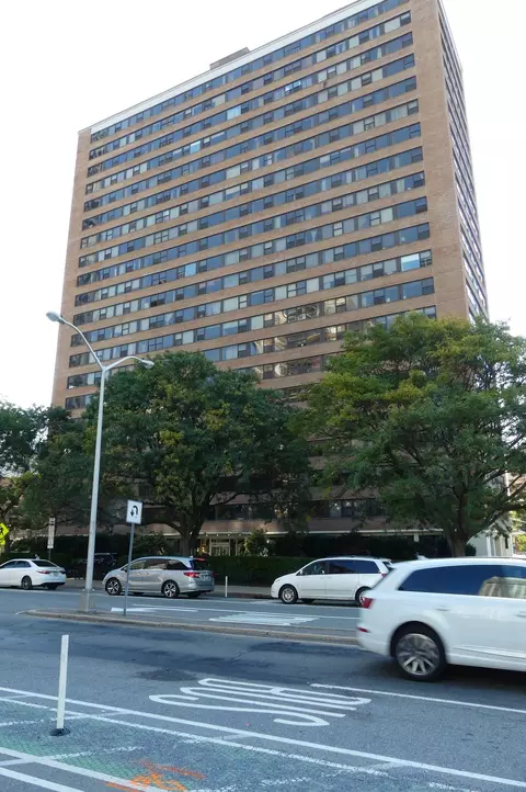 135 Montgomery St #2C, Jersey City, NJ 07302