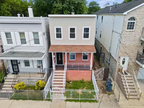 194 Woodlawn Ave, Jersey City, NJ 07305