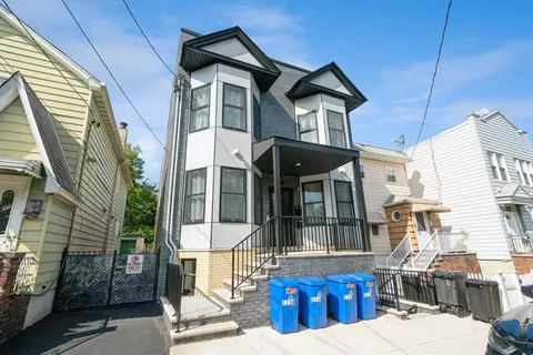 111 Collard St #3, Jersey City, NJ 07306