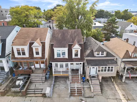 299 Armstrong Ave, Jersey City, NJ 07305