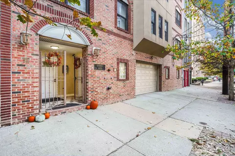 218 Jackson St #3, Hoboken, NJ 07030