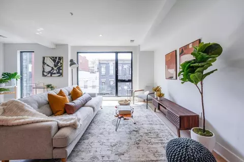 310 3rd St #2, Jersey City, NJ 07302