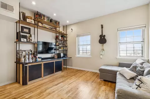 227 Christopher Columbus Dr #417B, Jersey City, NJ 07302