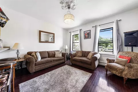 521 Kennedy Blvd, North Bergen, NJ 07047