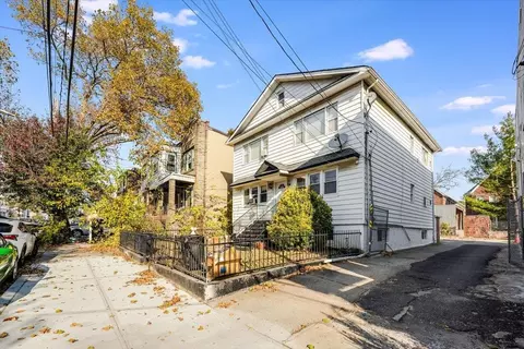 10 Stegman St, Jersey City, NJ 07305