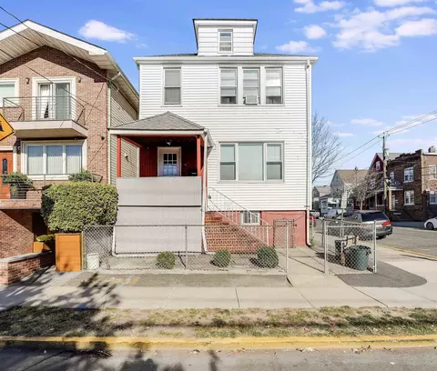 140 Centre Ave, Secaucus, NJ 07094