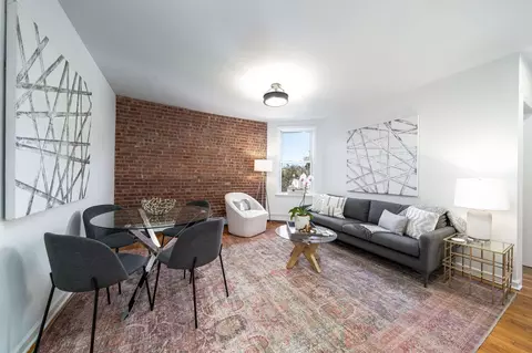 234 6th St #10, Jersey City, NJ 07302