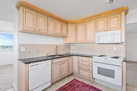 160 Overlook Ave #14AA, Hackensack, NJ 07601 photo 12