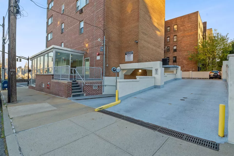  899 Blvd E #6F, Weehawken, NJ 07086 photo 18