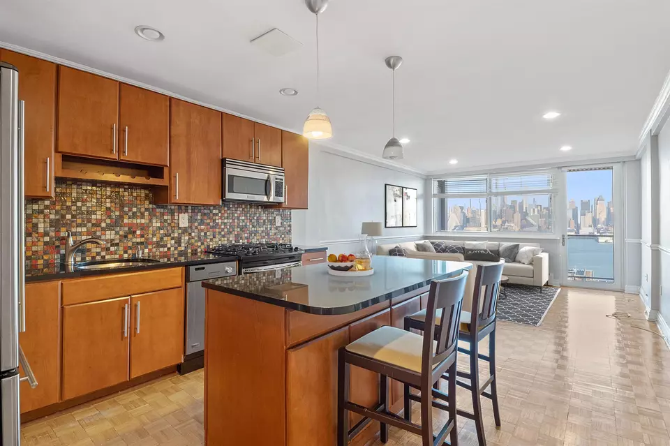  899 Blvd E #6F, Weehawken, NJ 07086 photo 5