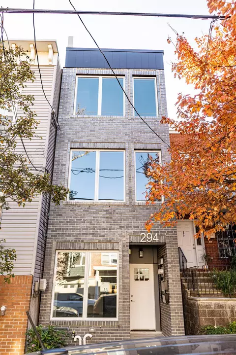 294 Halladay St #A, Jersey City, NJ 07304