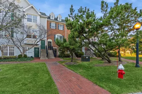 103 Cottonwood St #103, Jersey City, NJ 07305
