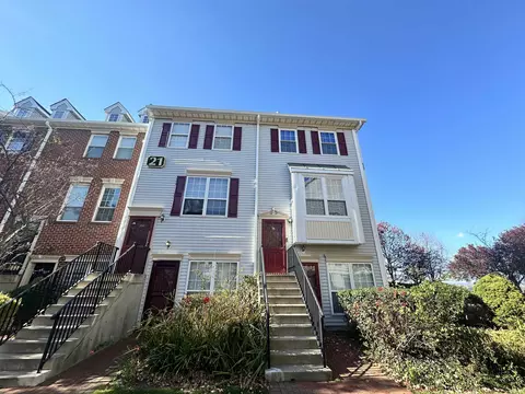 98 Cottonwood St, Jersey City, NJ 07305