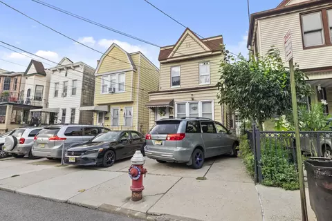 56 Roosevelt Ave, Jersey City, NJ 07304