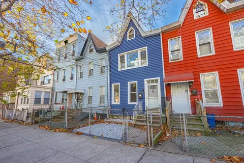 83 Court House Pl, Jersey City, NJ 07306
