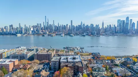 849 Blvd E #3C, Weehawken, NJ 07086