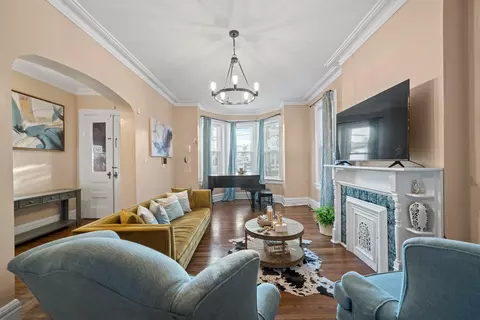 103 W 8th St, Bayonne, NJ 07002