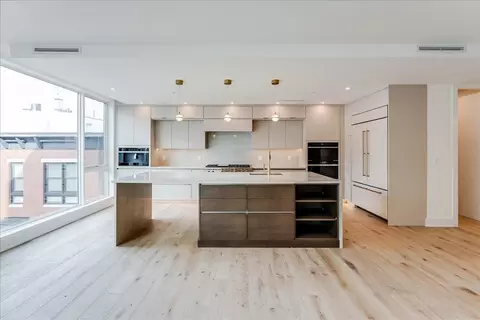 516 Jefferson St #2, Hoboken, NJ 07030