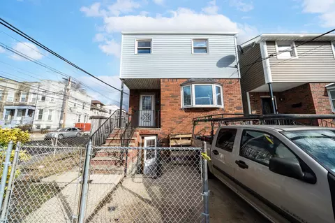 2 Freedom Pl, Jersey City, NJ 07305