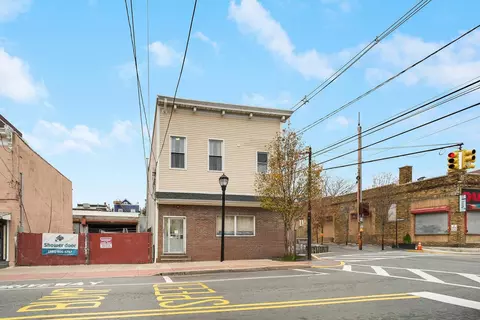 137 43rd St, Union City, NJ 07087