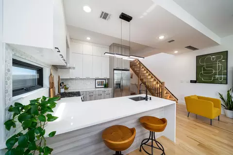 19 Eastern Pkwy #2B, Jersey City, NJ 07305