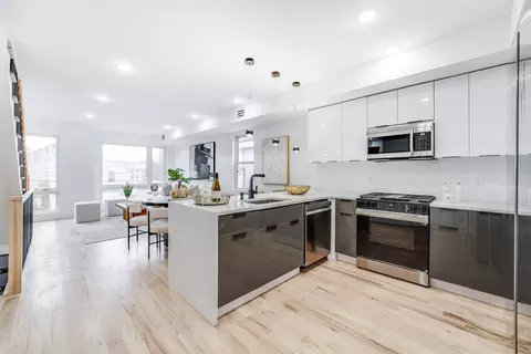 287 Forrest St #2, Jersey City, NJ 07304