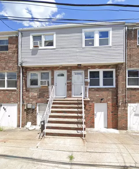 98 Suburbia Dr # A, Jersey City, NJ 07305