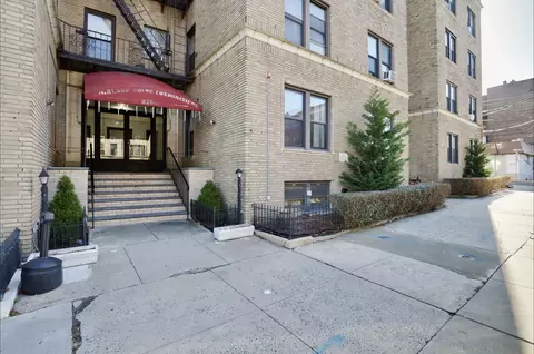 2700 Kennedy Blvd #114, Jersey City, NJ 07306