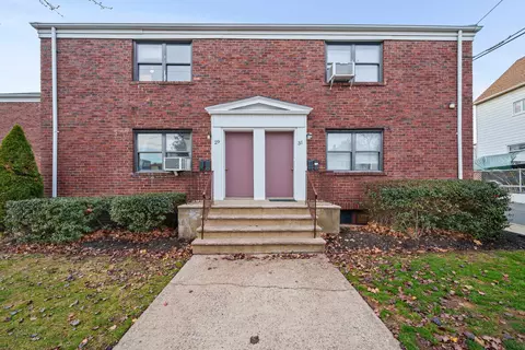 29 Newman Ave #101, Bayonne, NJ 07002