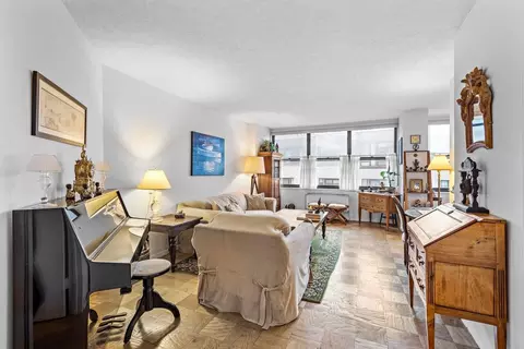 7004 Blvd E #4D, Guttenberg, NJ 07093