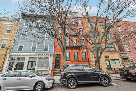 381 2nd St #202, Jersey City, NJ 07302
