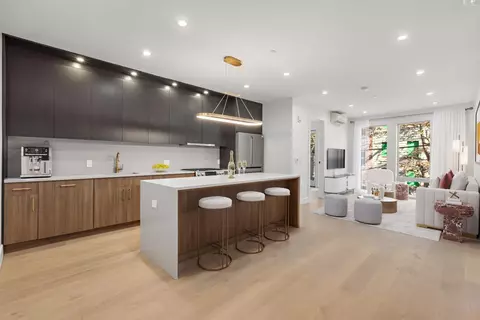 391 1st St #2-A, Jersey City, NJ 07302