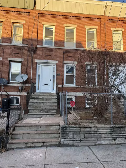 336 Ege Ave, Jersey City, NJ 07304
