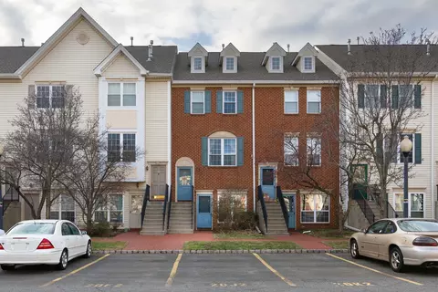 127 Cottonwood St, Jersey City, NJ 07305